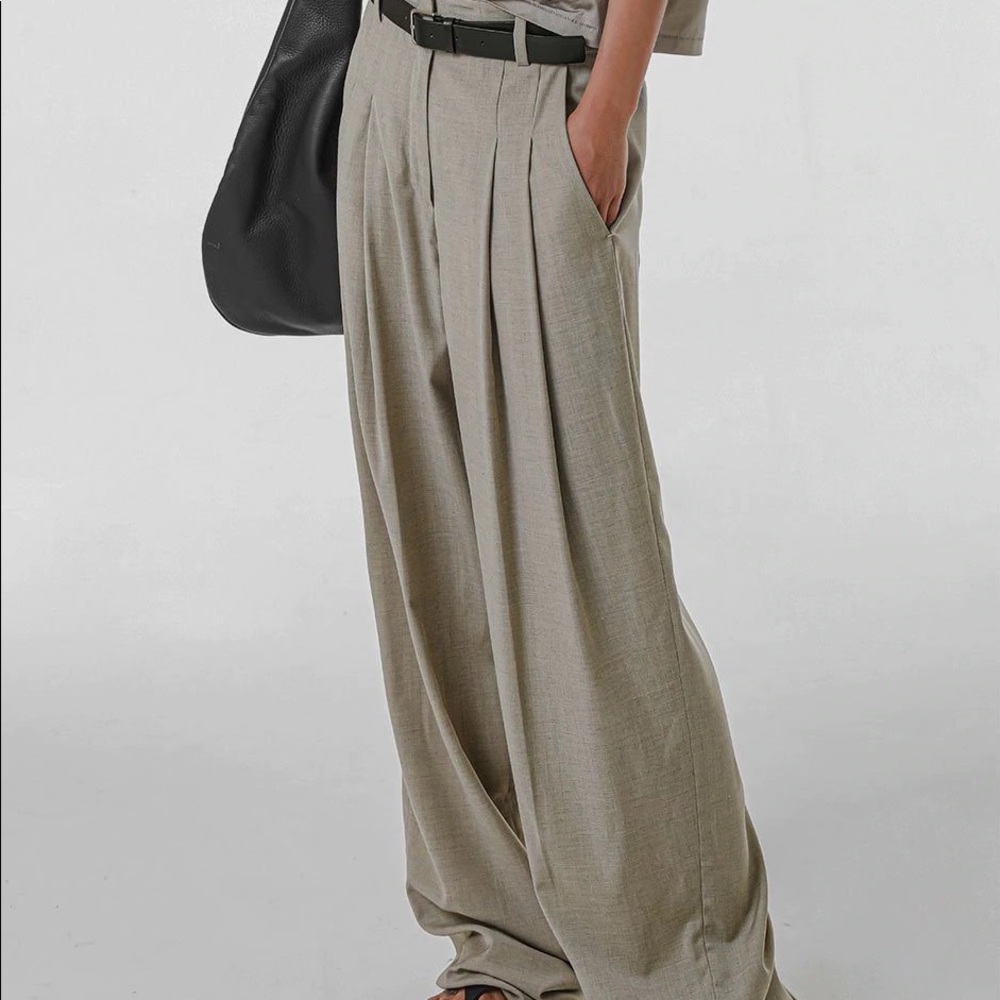 The Frankie Shop Gelso Pleated Trousers